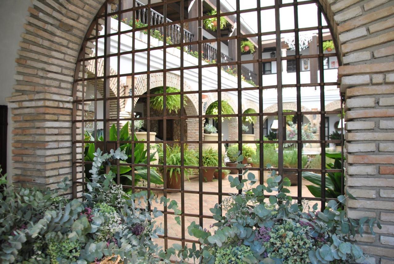 Suites La Posada De Pilar Kordoba Bagian luar foto