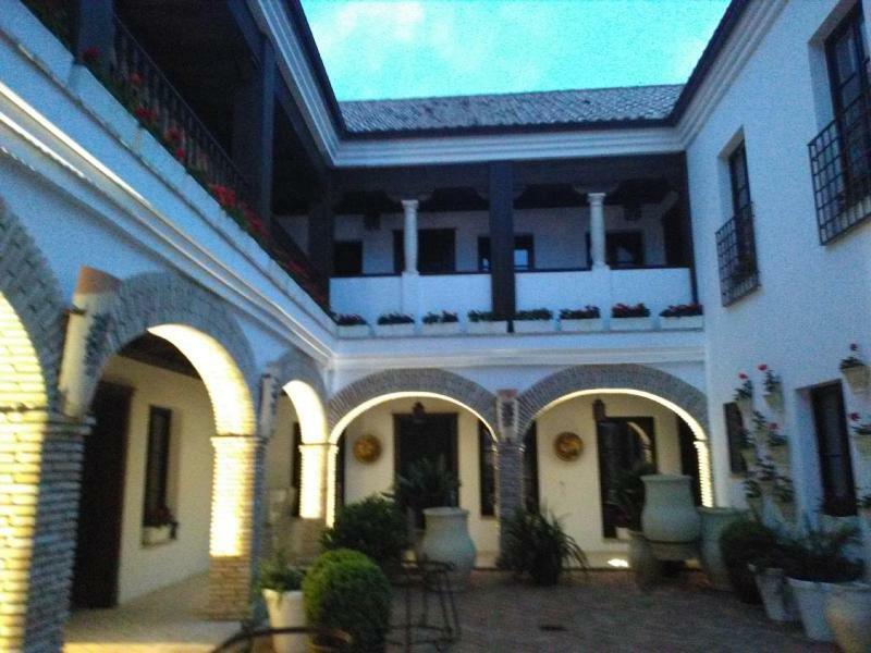 Suites La Posada De Pilar Kordoba Bagian luar foto